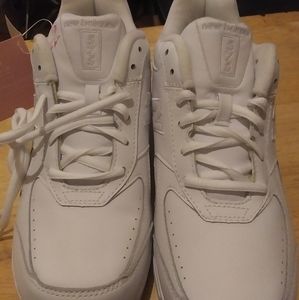 New balance shoes